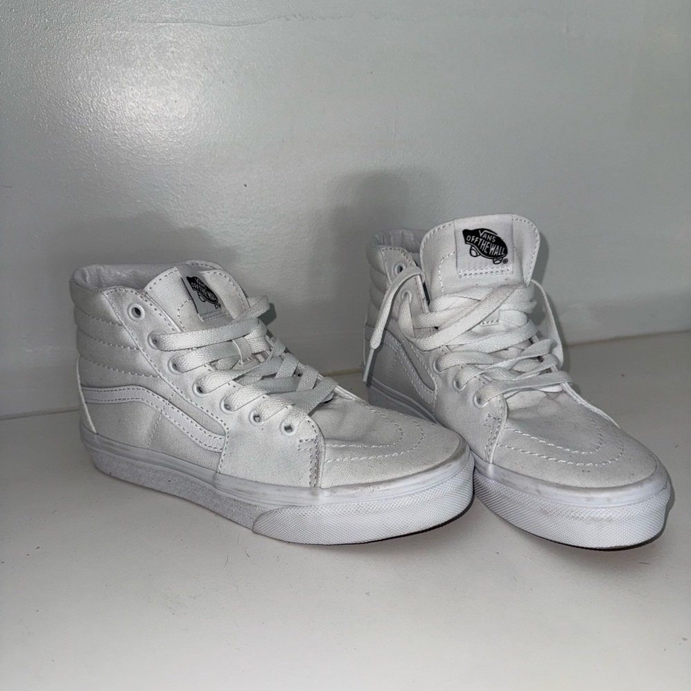 White Vans classic high top Sk8-Hi Shoe The original skate hi-top - Picture 7 of 8